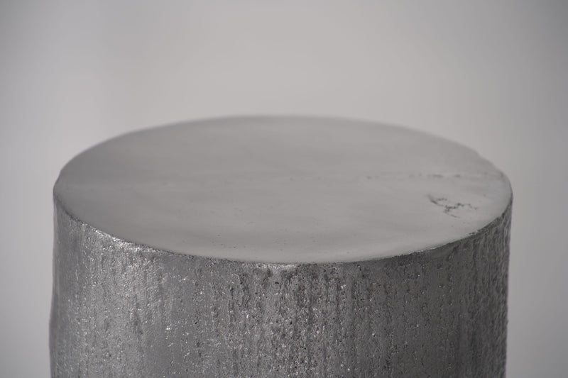 CAST ALUMINIUM PEG TABLE BY YASANCHE