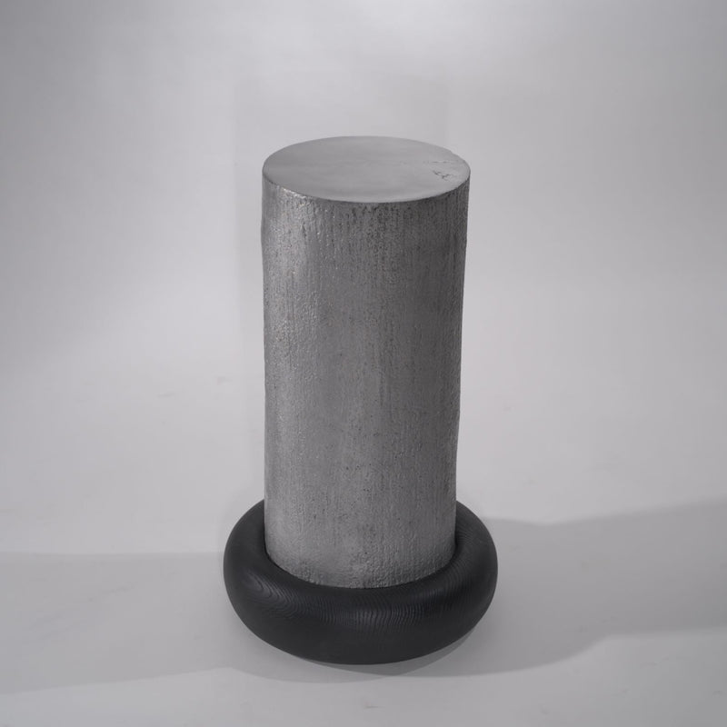 CAST ALUMINIUM PEG TABLE BY YASANCHE