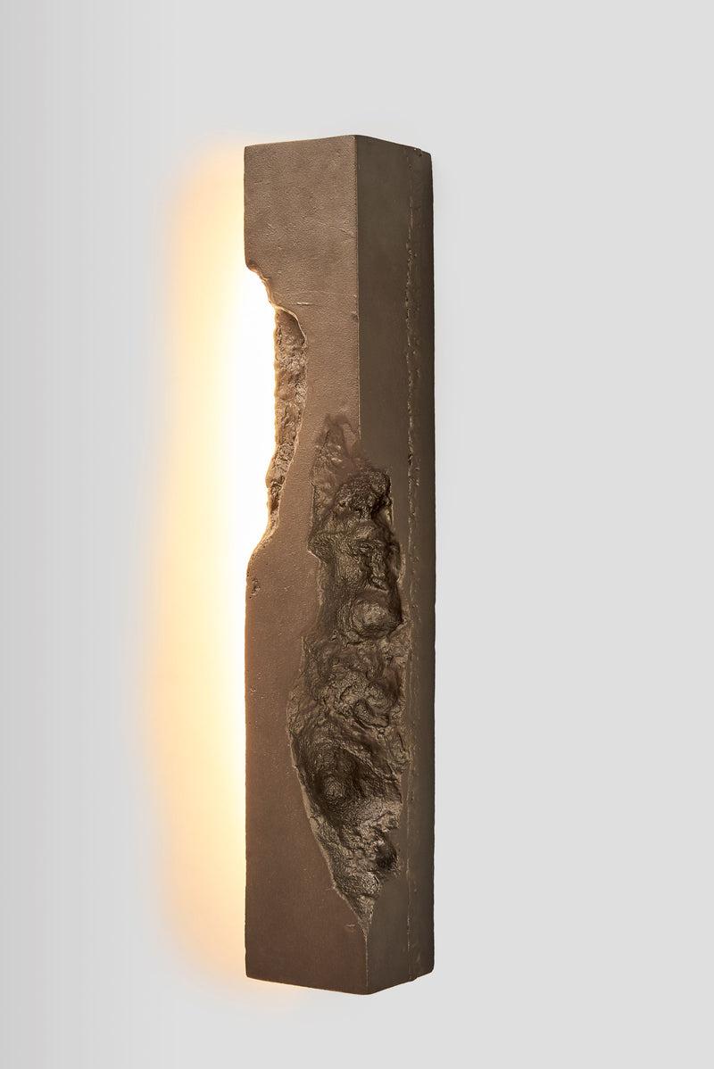 CAST ALUMINIUM WALL SCONCE BY YASANCHE