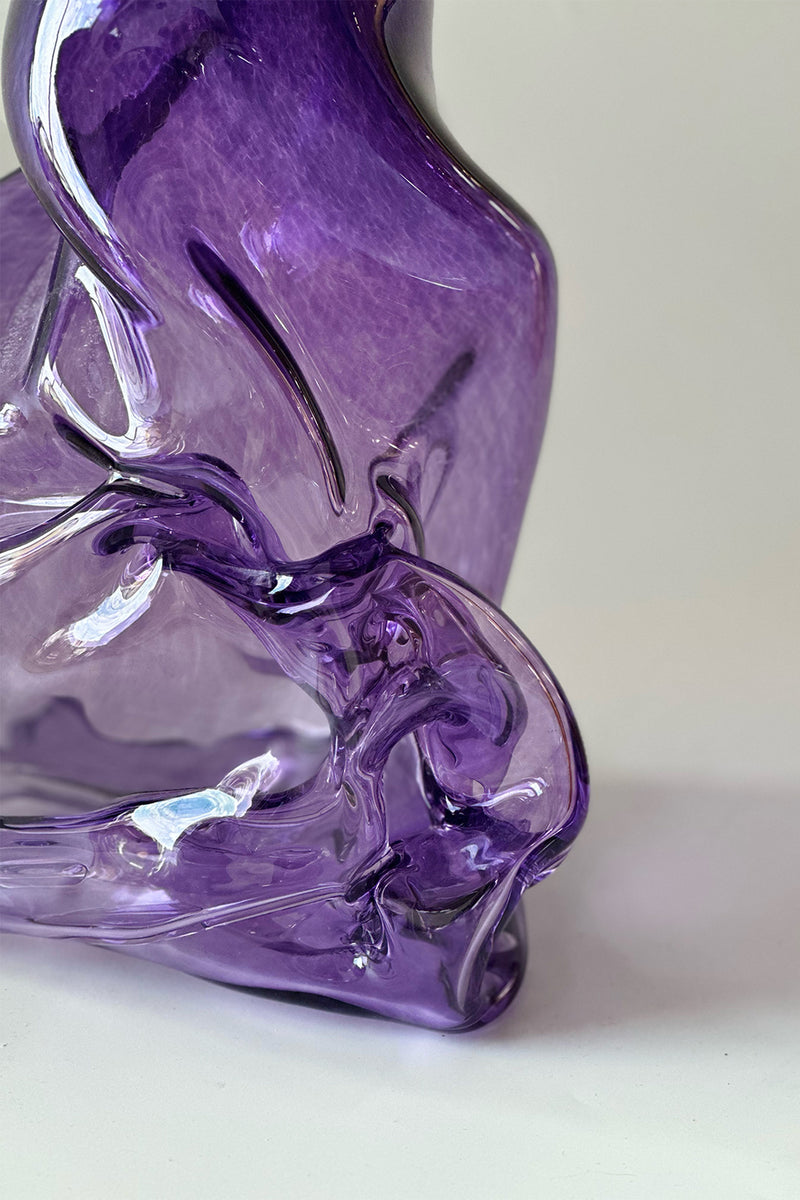 Elara Vase III Blown Glass. Vase by Homa