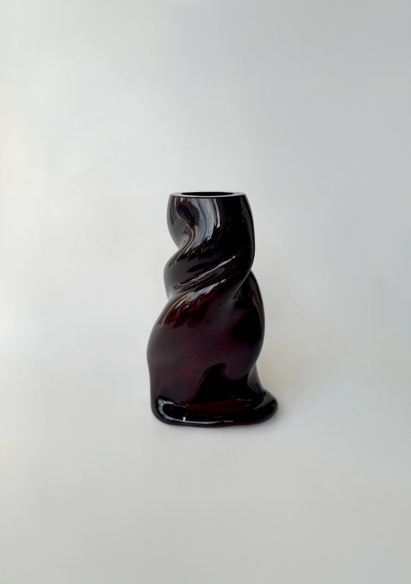 Elara Vase V Blown Glass. Vase by Homa