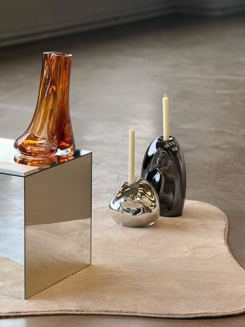 Elara Vase II Blown Glass. Vase by Homa