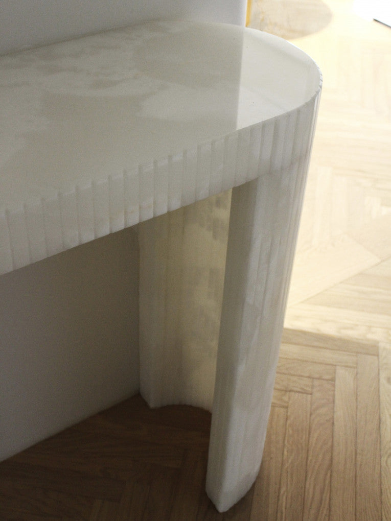 Luna Console by Marbera