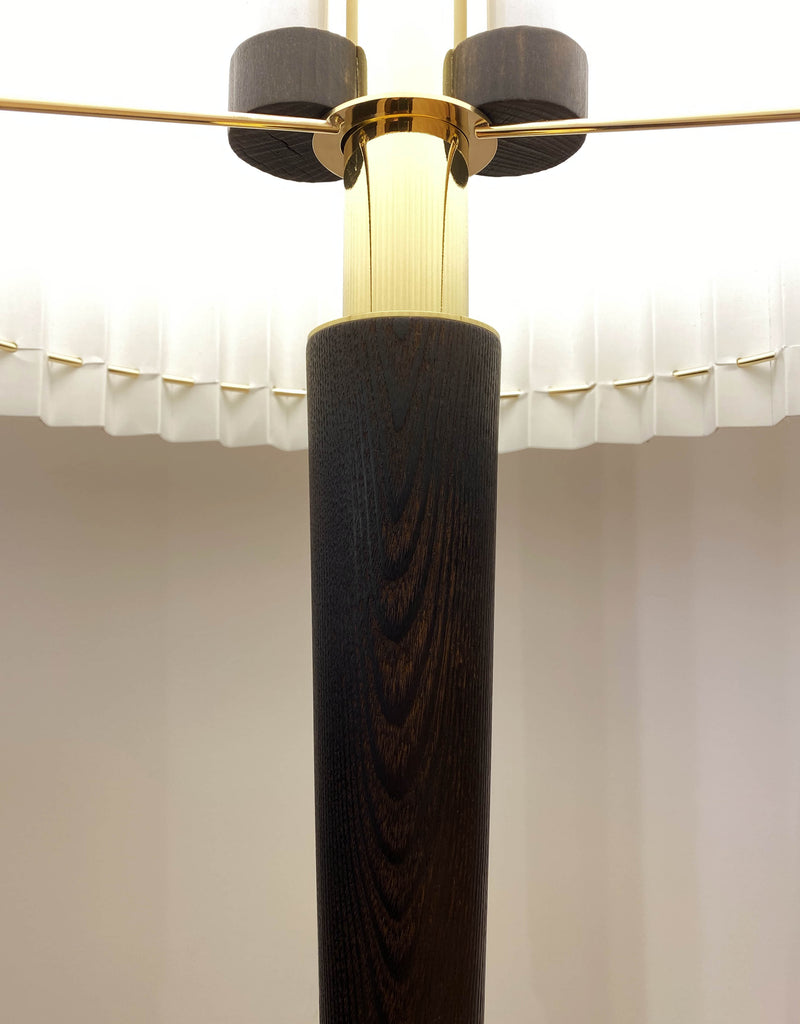 Pizzicato Floor to Ceiling Lamp by Wartel