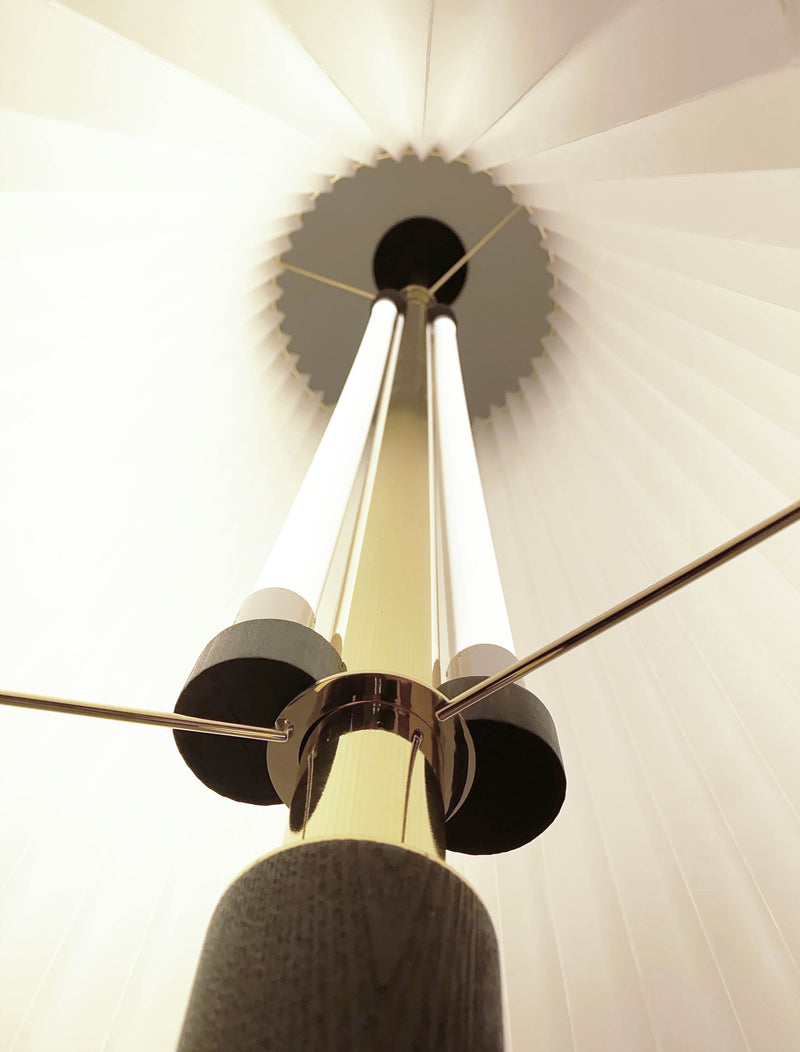 Pizzicato Floor to Ceiling Lamp by Wartel