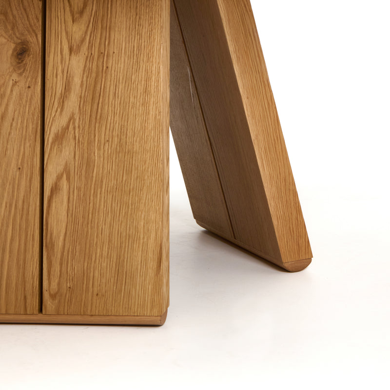 Perícia Dining Table by Project 213A