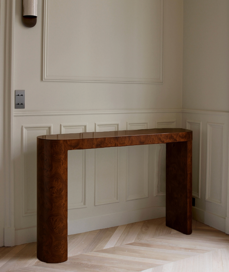 Luna Console by Marbera
