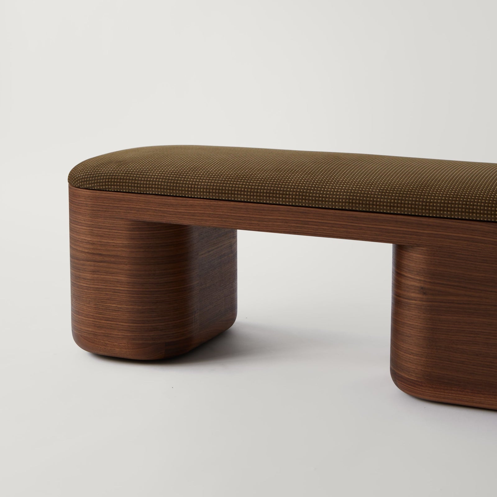 Nadia Bench by Nicholas Obeid – Love House